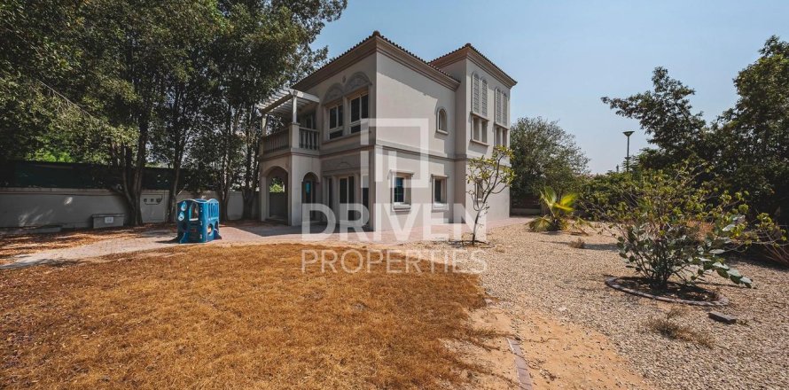 Villa in Jumeirah Village Triangle, Dubai 2 bedrooms, 640.57 sq.m. № 138706