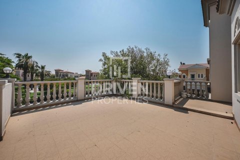 Villa in Jumeirah Village Triangle, Dubai 2 bedrooms, 640.57 sq.m. № 138706 - photo 6