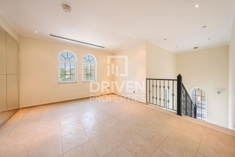 Villa in Jumeirah Park, Dubai 3 bedrooms, 760.97 sq.m. № 138707 - photo 5
