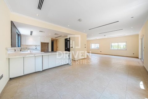 Villa in Jumeirah Park, Dubai 3 bedrooms, 760.97 sq.m. № 138707 - photo 7