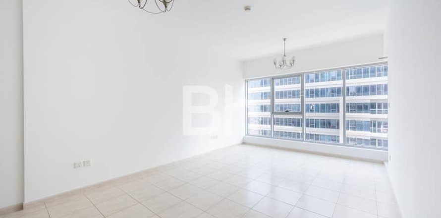 Квартира в Дубае, 2 спальни, 99м², № 21517