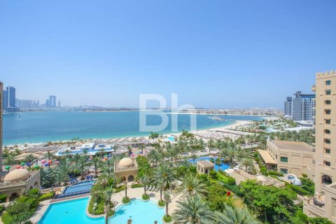 Apartment in Palm Jumeirah, Dubai 2 bedrooms, 161 sq.m. № 21519 - photo 17