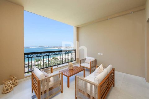 Apartment in Palm Jumeirah, Dubai 2 bedrooms, 161 sq.m. № 21519 - photo 15