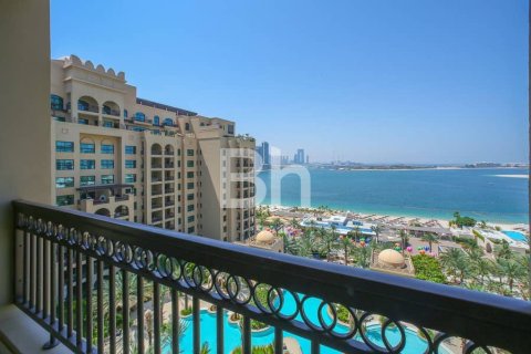 Apartment in Palm Jumeirah, Dubai 2 bedrooms, 161 sq.m. № 21519 - photo 18