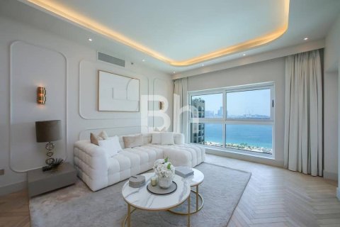 Apartment in Palm Jumeirah, Dubai 2 bedrooms, 161 sq.m. № 21519 - photo 25