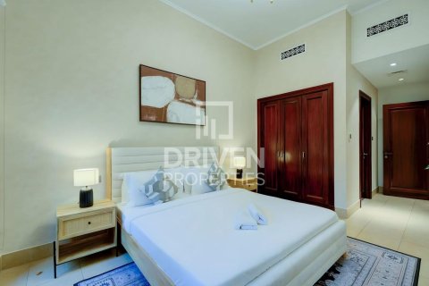 Apartment in Downtown Dubai (Downtown Burj Dubai), Dubai 1 bedroom, 105.07 sq.m. № 126295 - photo 8