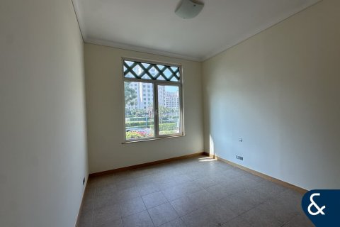 Apartment in Shoreline Apartments, Palm Jumeirah, Dubai 3 bedrooms, 207 sq.m. № 91316 - photo 15