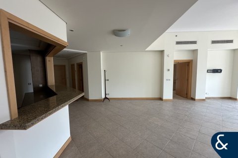 Apartment in Shoreline Apartments, Palm Jumeirah, Dubai 3 bedrooms, 207 sq.m. № 91316 - photo 12