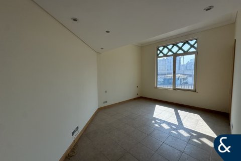 Apartment in Shoreline Apartments, Palm Jumeirah, Dubai 3 bedrooms, 207 sq.m. № 91316 - photo 19
