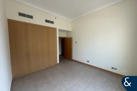 Apartment in Shoreline Apartments, Palm Jumeirah, Dubai 3 bedrooms, 207 sq.m. № 91316 - photo 16