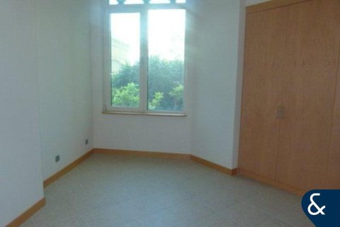 Apartment in Shoreline Apartments, Palm Jumeirah, Dubai 2 bedrooms, 150 sq.m. № 91315 - photo 8