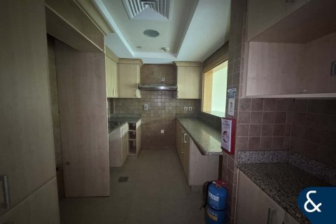 Apartment in Shoreline Apartments, Palm Jumeirah, Dubai 2 bedrooms, 150 sq.m. № 91315 - photo 5