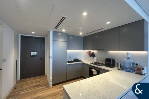 Apartment in Jumeirah Lake Towers, Dubai 1 bedroom, 74 sq.m. № 91311 - photo 8