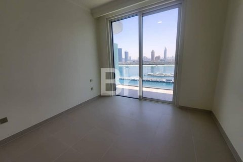 Apartment in Dubai Harbour, Dubai 3 bedrooms, 180 sq.m. № 56681 - photo 8