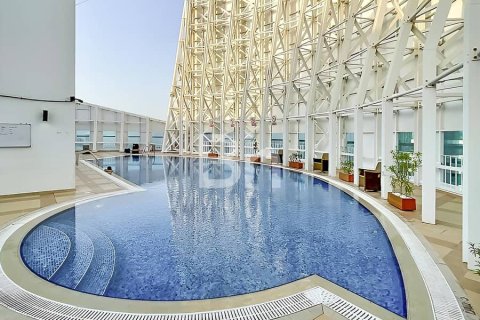Apartment in Jumeirah Lake Towers, Dubai 1 bedroom, 92 sq.m. № 56683 - photo 2