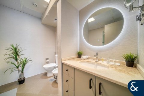 Apartment in Hamilton Tower, Business Bay, Dubai 1 bedroom, 81 sq.m. № 75093 - photo 11