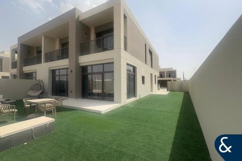 Villa en Dubai South (Dubai World Central), Dubai, 5 dormitorios, 396 m², № 75087 - foto 2
