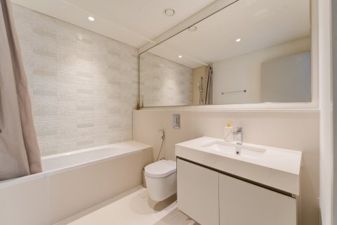 Apartment in Dubai Marina, Dubai 2 bedrooms, 113 sq.m. № 97132 - photo 17