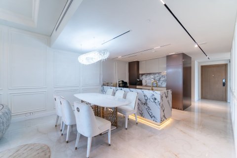 Apartment in Dubai 3 bedrooms, 159 sq.m. № 97127 - photo 2