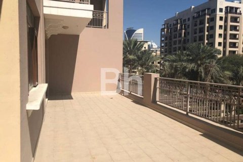 Снять в аренду квартиру в Дубае: 2 спальни, 160м², № 58646 - фото 3