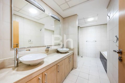 Снять в аренду квартиру в Пальме Джумейре, Дубай: 2 спальни, 186м², № 58648 - фото 6