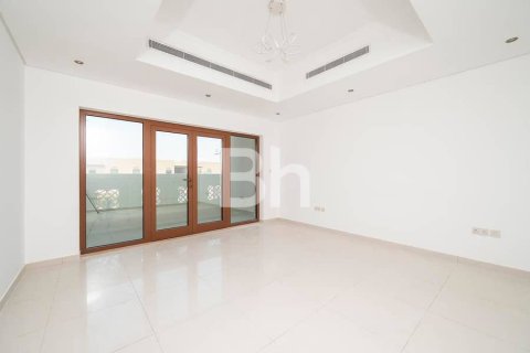 Villa in Al Furjan, Dubai 3 bedrooms, 600 sq.m. № 57742 - photo 3