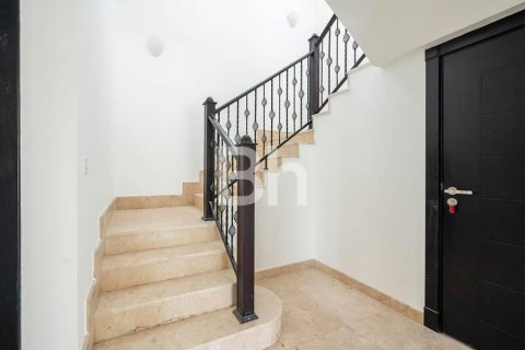Villa in Al Furjan, Dubai 3 bedrooms, 600 sq.m. № 57742 - photo 16