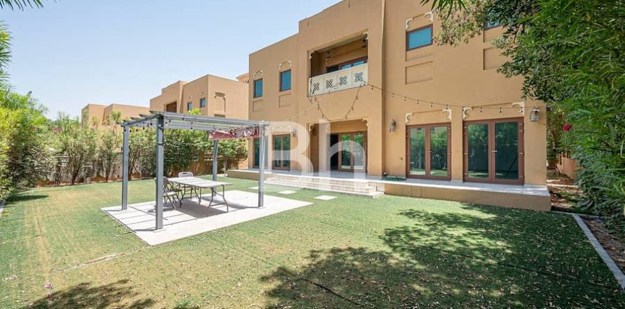 Villa in Al Furjan, Dubai 3 bedrooms, 600 sq.m. № 57742