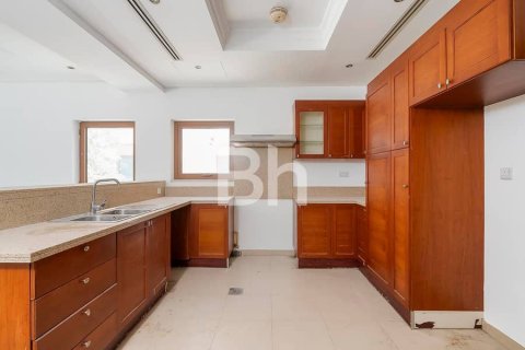 Villa in Al Furjan, Dubai 3 bedrooms, 600 sq.m. № 57742 - photo 18