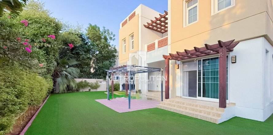 Villa in Mudon, Dubai 3 bedrooms, 396 sq.m. № 73922