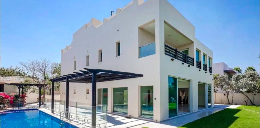 Вилла в Meadows, Дубай, 5 спален, 78.87м², № 134587