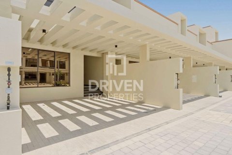 Townhouse in Damac Lagoons, Dubai 4 bedrooms, 144 sq.m. № 140208 - photo 17