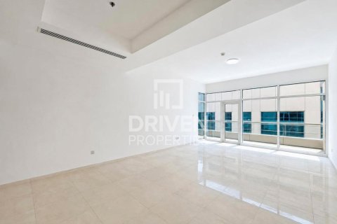 Apartment in Bay Square, Business Bay, Dubai 1 bedroom, 113.81 sq.m. № 140209 - photo 2