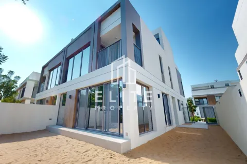 Снять в аренду виллу в Aura, Tilal Al Ghaf, Дубай: 4 спальни, № 69801 - фото 1