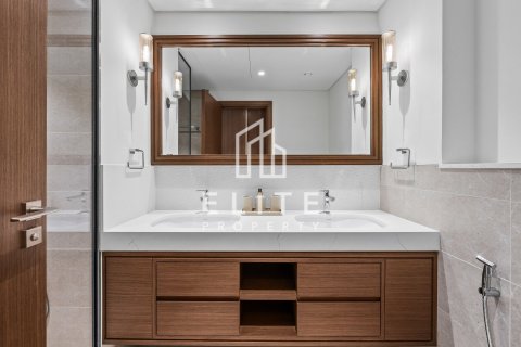 Apartamento en EMAAR Beachfront, Dubai Harbour, Dubai, 3 dormitorios, 171 m², № 69791 - foto 23