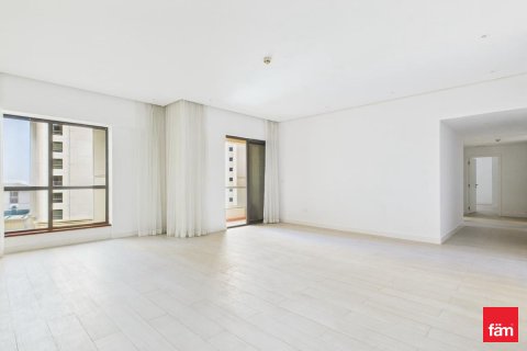 Apartamento en Dubai, 3 dormitorios, 176.2 m², № 84300