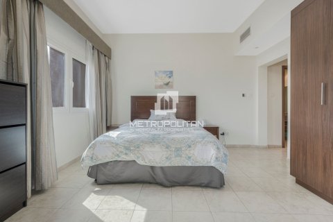 Apartment in Jumeirah Village Triangle, Dubai 2 bedrooms, 103 sq.m. № 7538 - photo 11