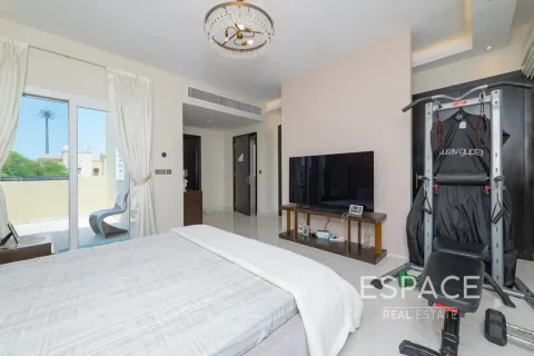Купить виллу в Palmera 4, Арабиан Ранчес, Дубай: 4 спальни, 287м², № 122447 - фото 16