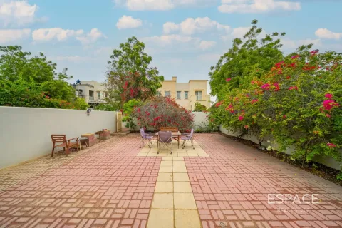 Villa en Springs 15, The Springs, Dubai, 2 dormitorios, 167 m², № 122450 - foto 8