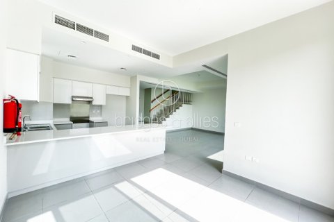 Villa en Dubai Hills Estate, Dubai, 5 dormitorios, 254 m², № 100704 - foto 4