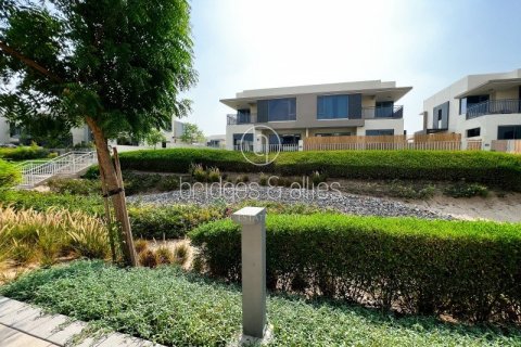 Villa en Dubai Hills Estate, Dubai, 5 dormitorios, 254 m², № 100704 - foto 15