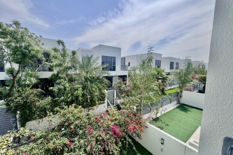 Villa en Dubai Hills Estate, Dubai, 3 dormitorios, 195 m², № 100705 - foto 21