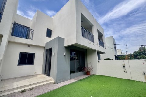 Villa en Dubai Hills Estate, Dubai, 3 dormitorios, 195 m², № 100705 - foto 18