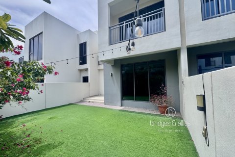 Villa en Dubai Hills Estate, Dubai, 3 dormitorios, 212 m², № 100705 - foto 16