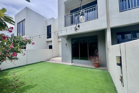 Villa en Dubai Hills Estate, Dubai, 3 dormitorios, 195 m², № 100705 - foto 20