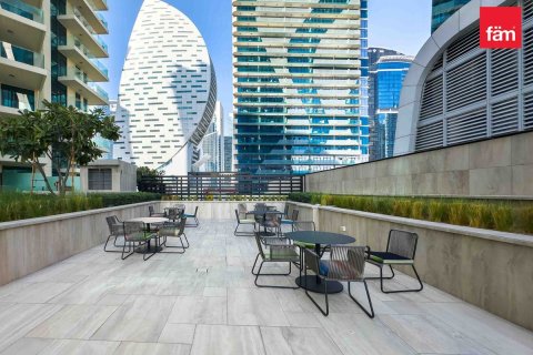 Apartment in Business Bay, Dubai 2 bedrooms, 102.2 sq.m. № 14340 - photo 17
