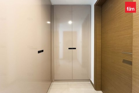 Apartment in Business Bay, Dubai 2 bedrooms, 102.2 sq.m. № 14340 - photo 15