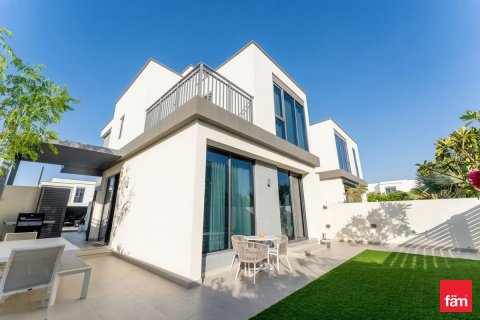 Villa in Dubai Hills Estate, Dubai 4 bedrooms, 270.3 sq.m. № 109140