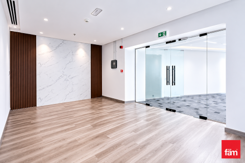 Office in Sheikh Zayed Road, Dubai 217.6 sq.m. № 109143 - photo 3
