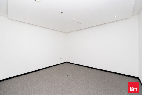 Office in Sheikh Zayed Road, Dubai 217.6 sq.m. № 109143 - photo 10